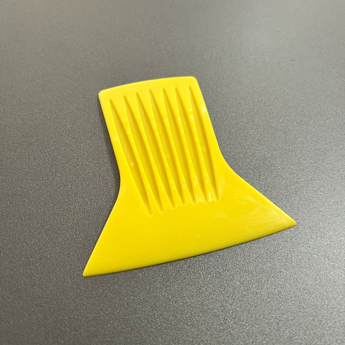 Espátula Rabo de Peixe Amarela para Instalação de Insufilm
