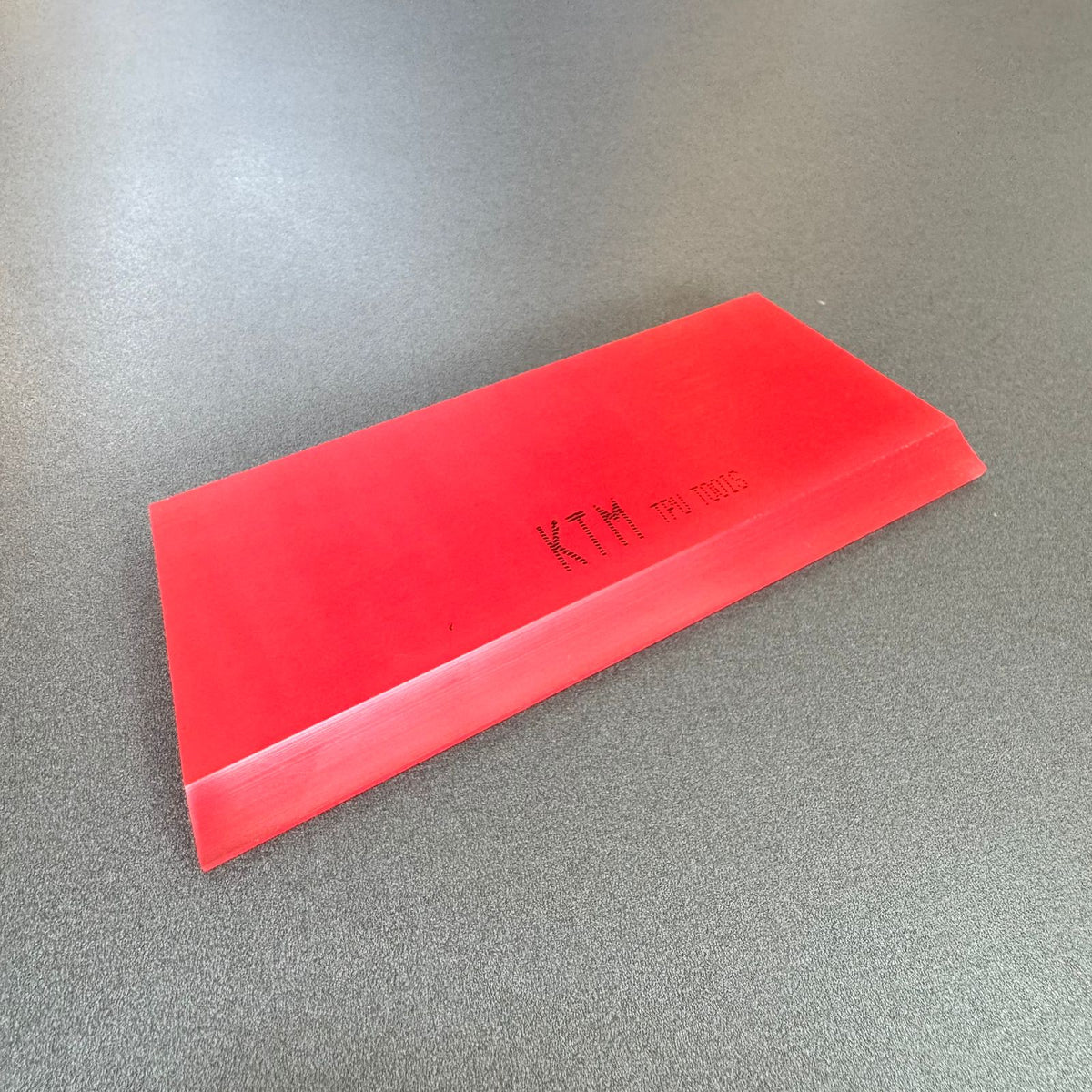 Borracha Vermelha KTM Media Rigidez 13x5cm p/ Aplicação de Películas