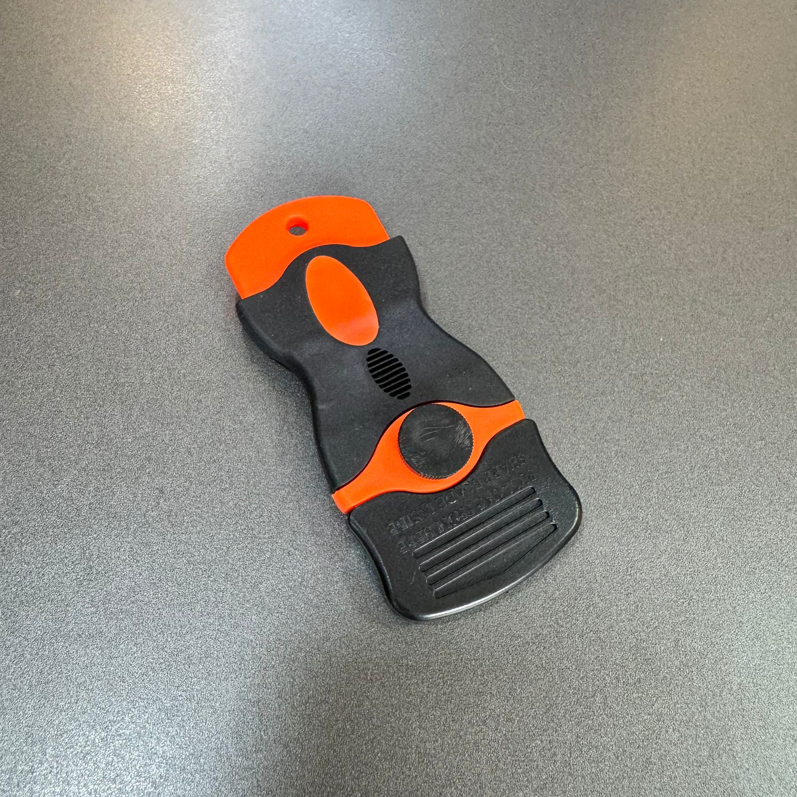Raspador Ratinho para Remoção de Insufilm Laranja