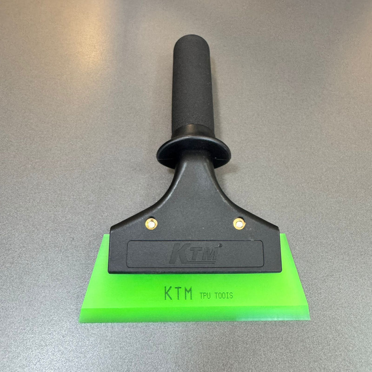Cabo 18cm em Resina com Borracha KTM Verde 13cm Média Dureza – Ferramenta Profissional p/ Aplicação de Películas e Insufilm