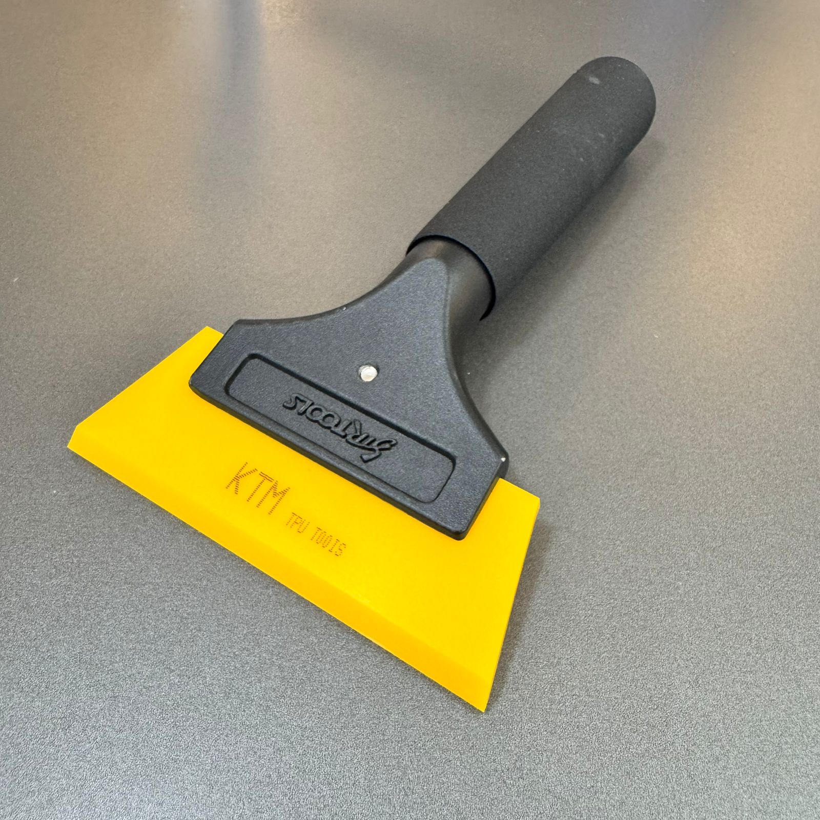 Cabo Profissional em Alumínio com Borracha Amarela Macia 13cm | Para Aplicação de Insulfilm