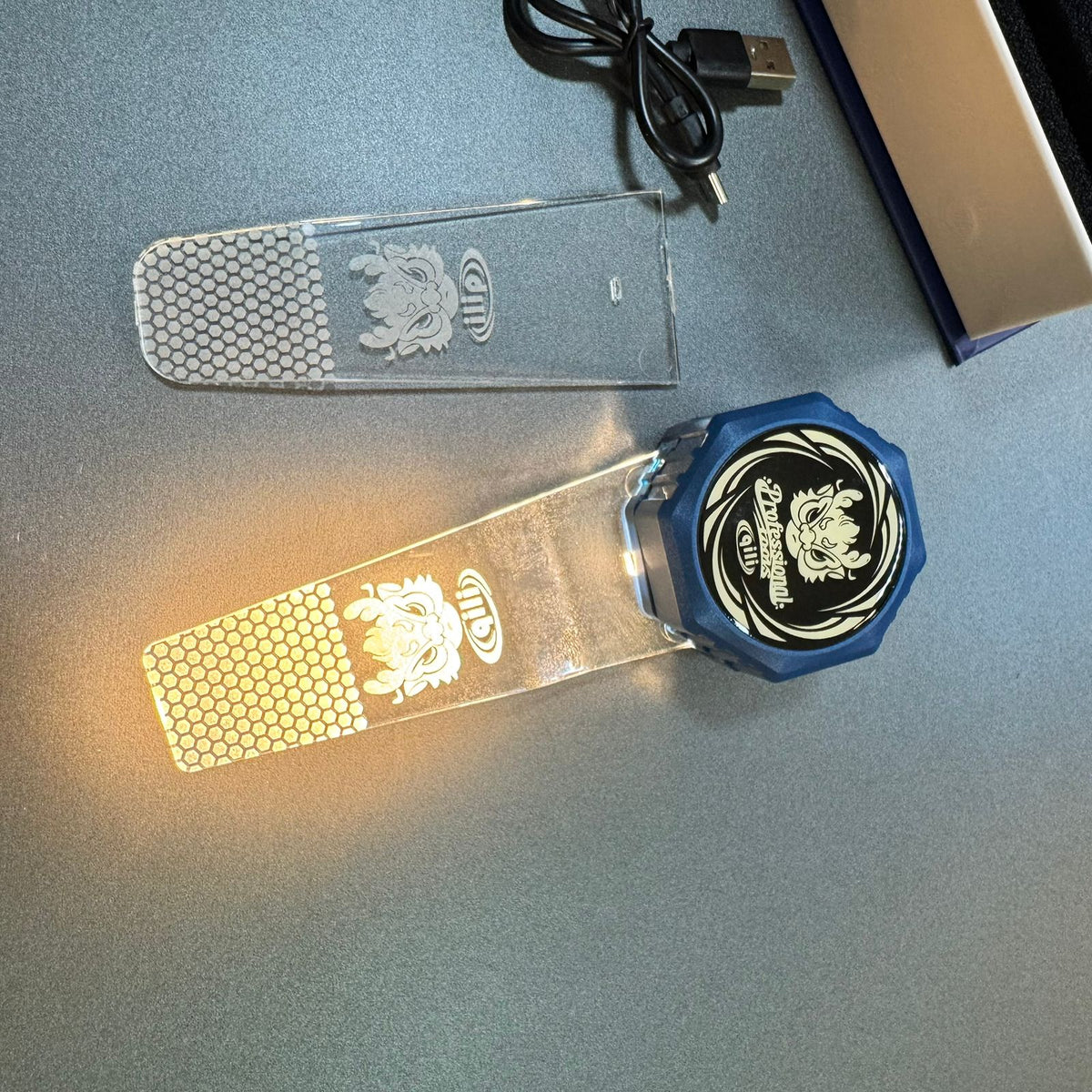 Lanterna Magnética de LED para Instalação de Window film com Carregamento USB | Linha Profissional