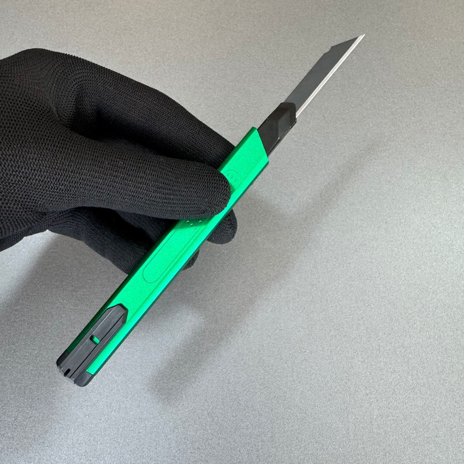 Estilete 9mm em Alumínio  — Verde ou Preto
